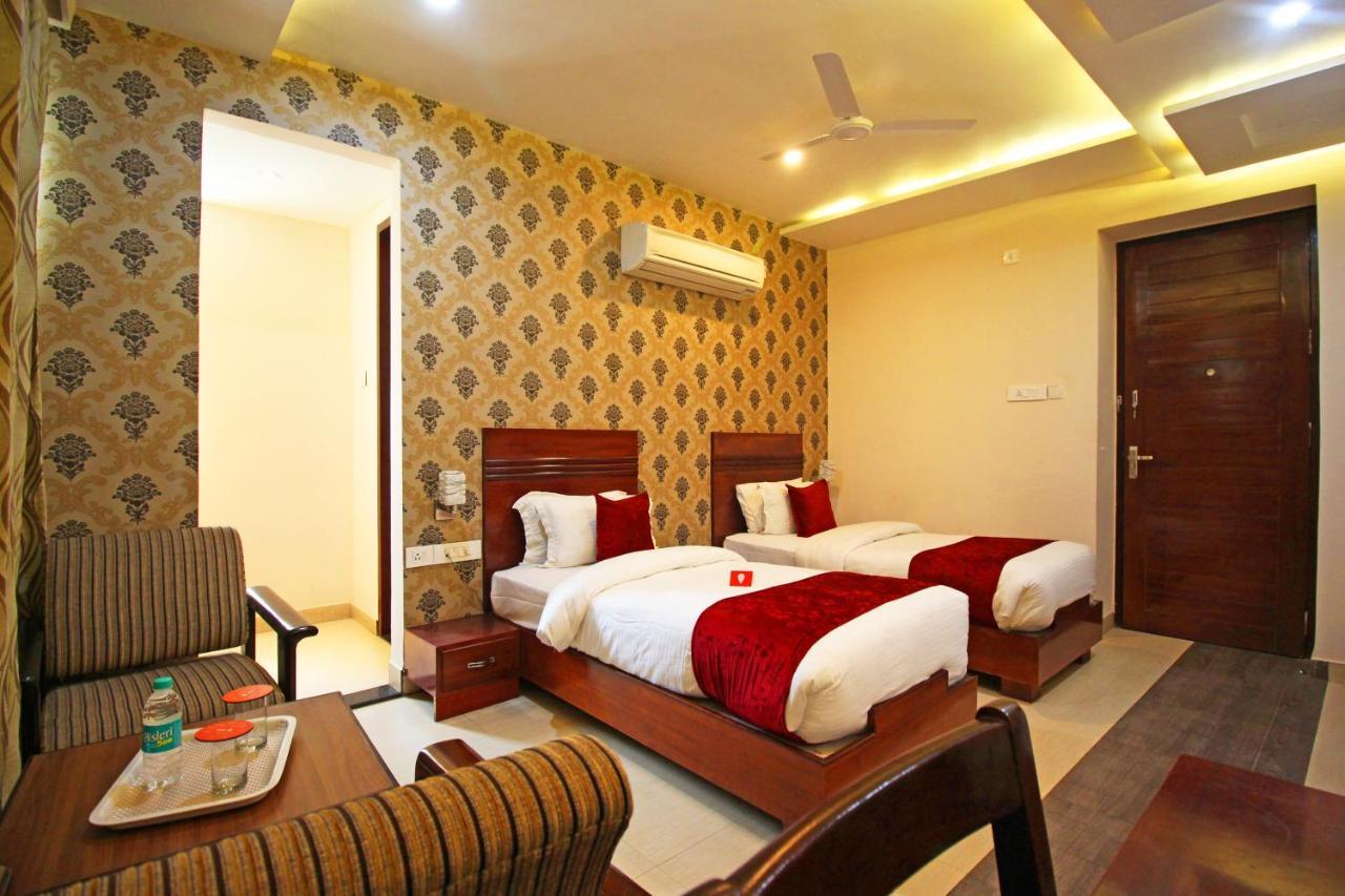 Capital O 4535 Hotel Uma Palace Varanasi Exterior photo