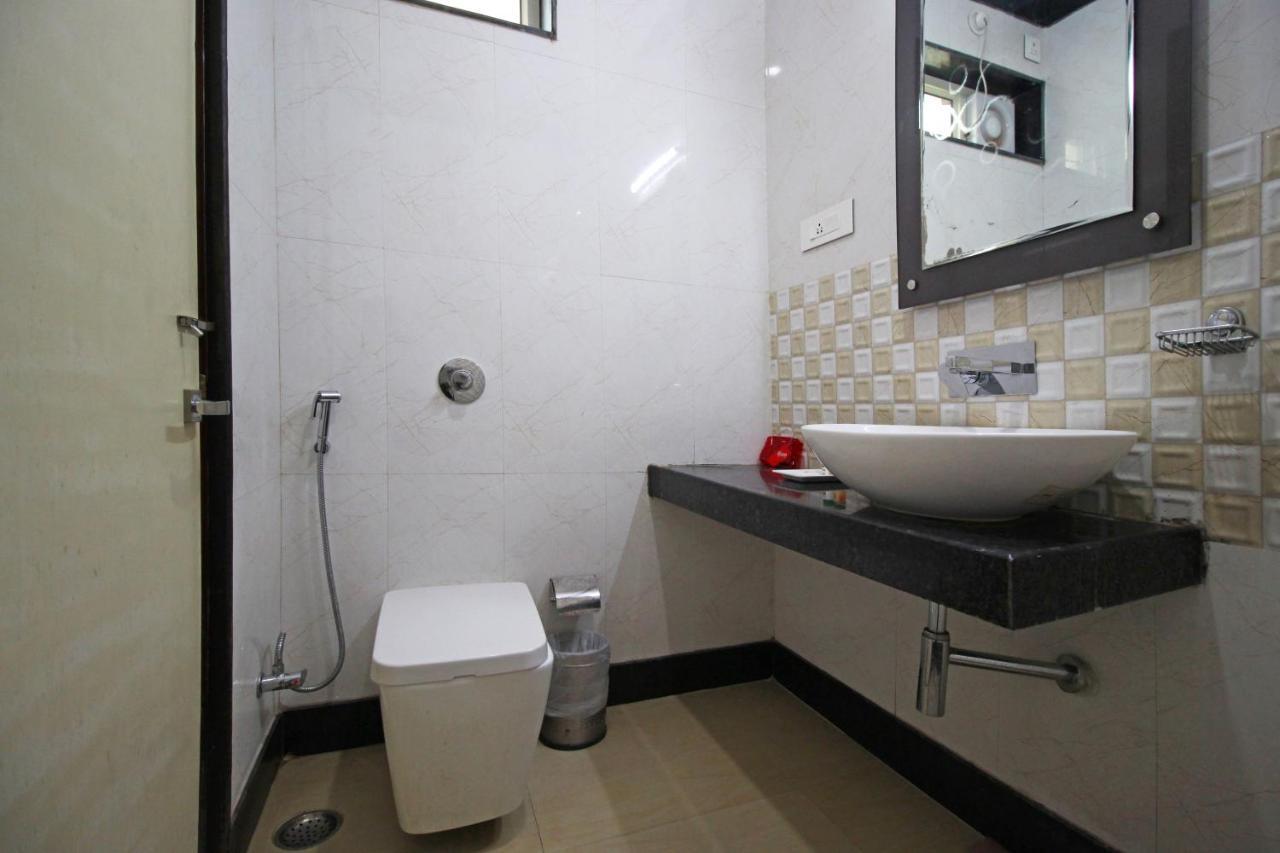 Capital O 4535 Hotel Uma Palace Varanasi Exterior photo