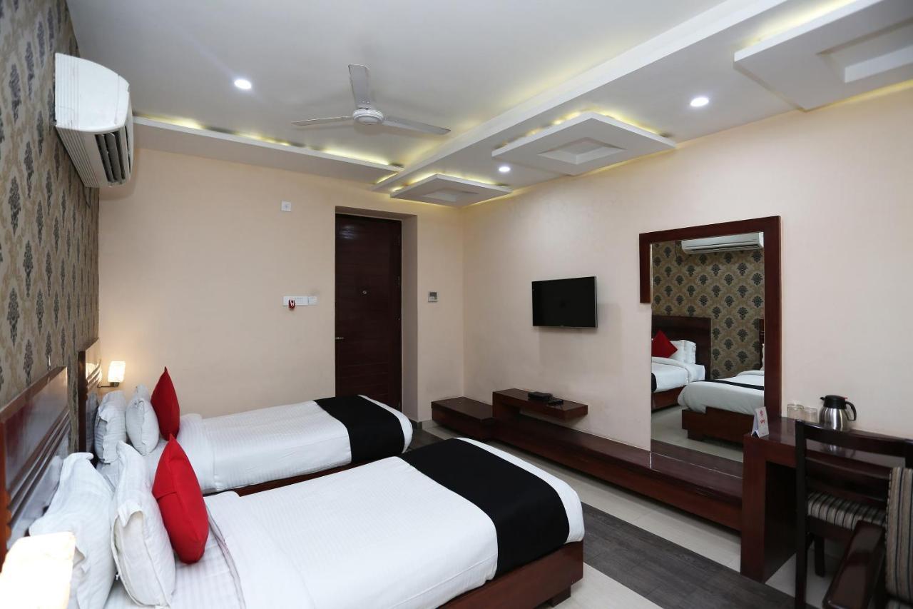 Capital O 4535 Hotel Uma Palace Varanasi Exterior photo