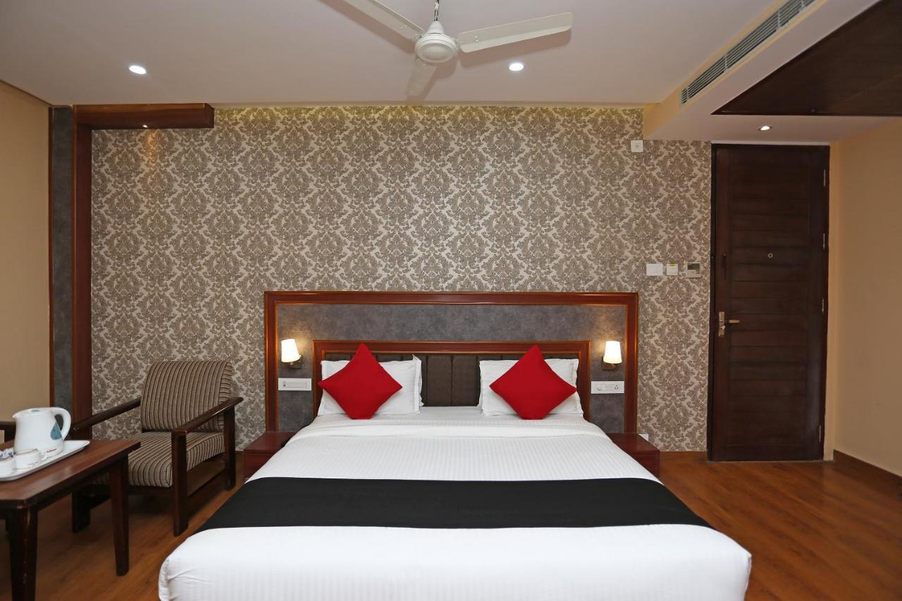 Capital O 4535 Hotel Uma Palace Varanasi Exterior photo